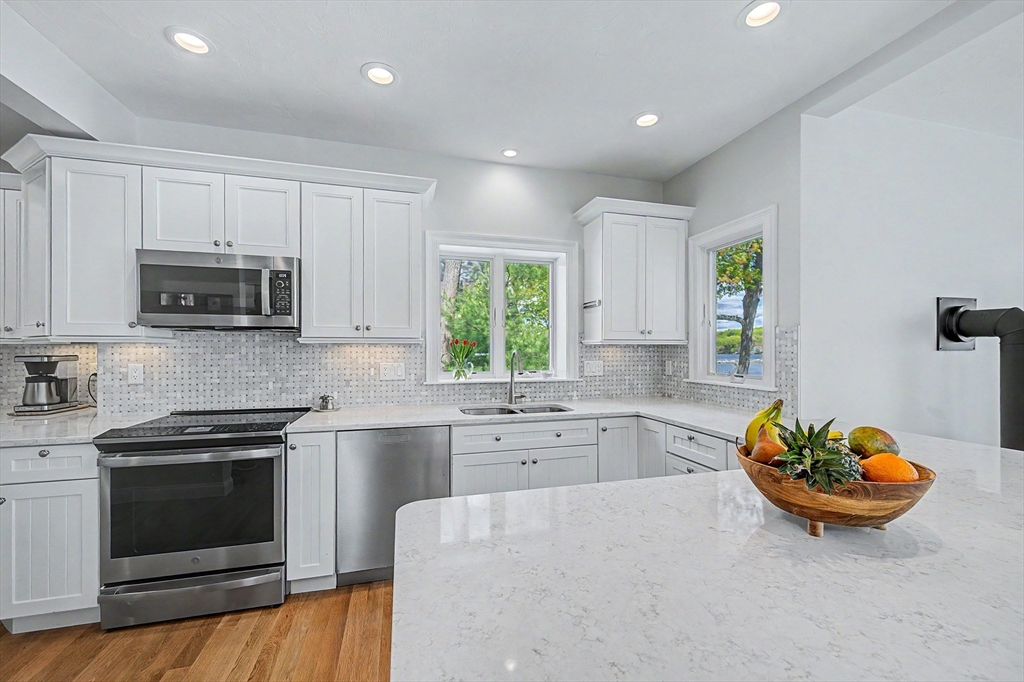 67 Oakhurst Rd, Hopkinton, MA Photo #10