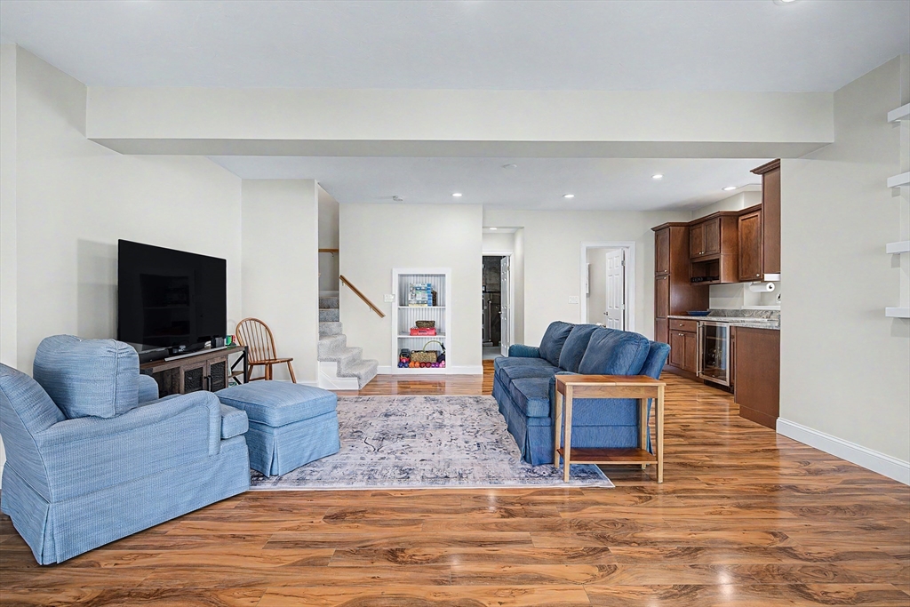 67 Oakhurst Rd, Hopkinton, MA Photo #33