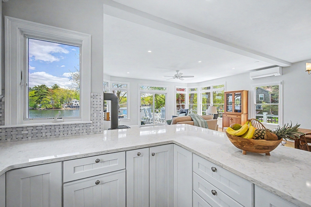 67 Oakhurst Rd, Hopkinton, MA Photo #8