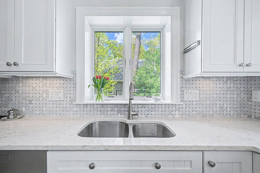 67 Oakhurst Rd, Hopkinton, MA Photo #7
