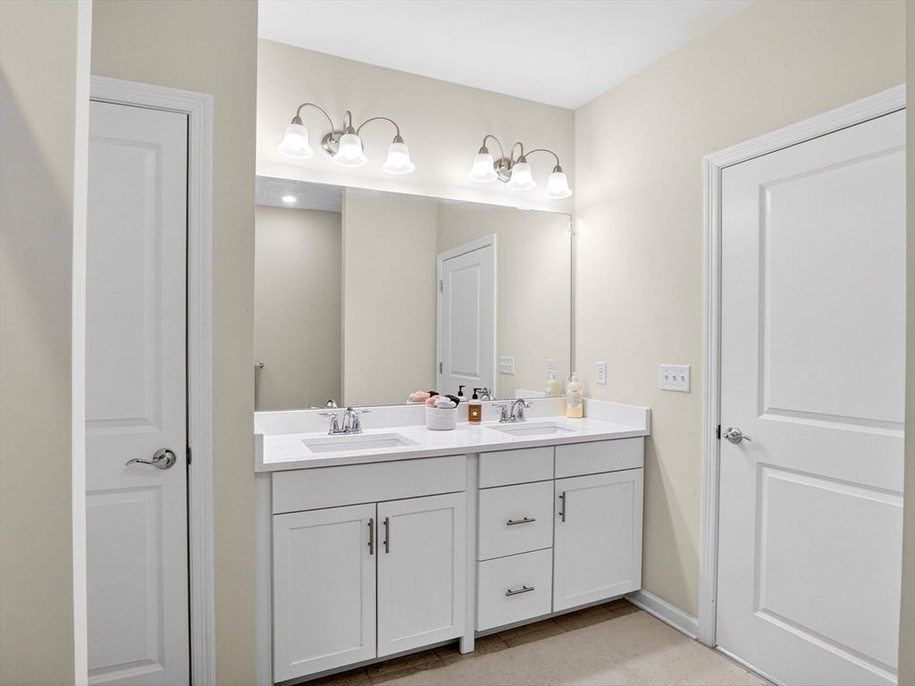 4 Peters Farm Way #206, Westborough, MA Photo #21