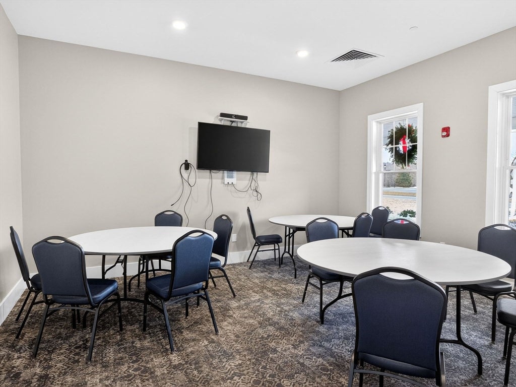 4 Peters Farm Way #206, Westborough, MA Photo #32