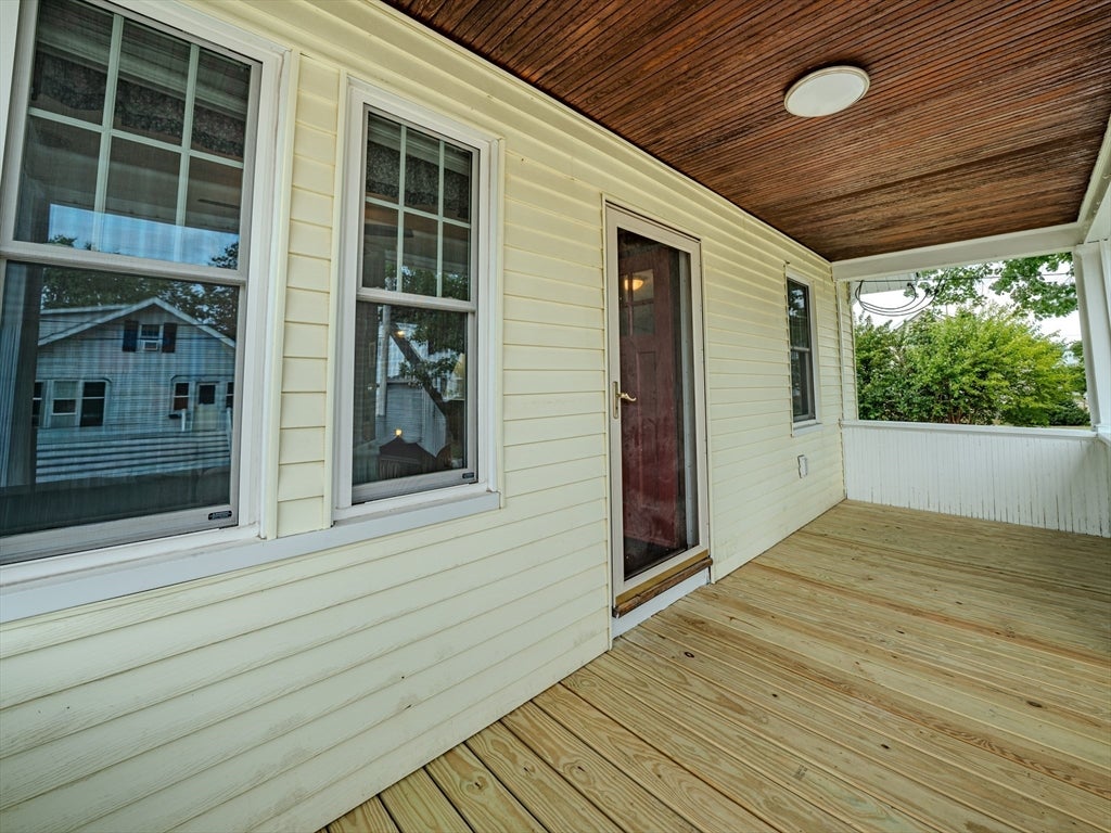 23 Henry St