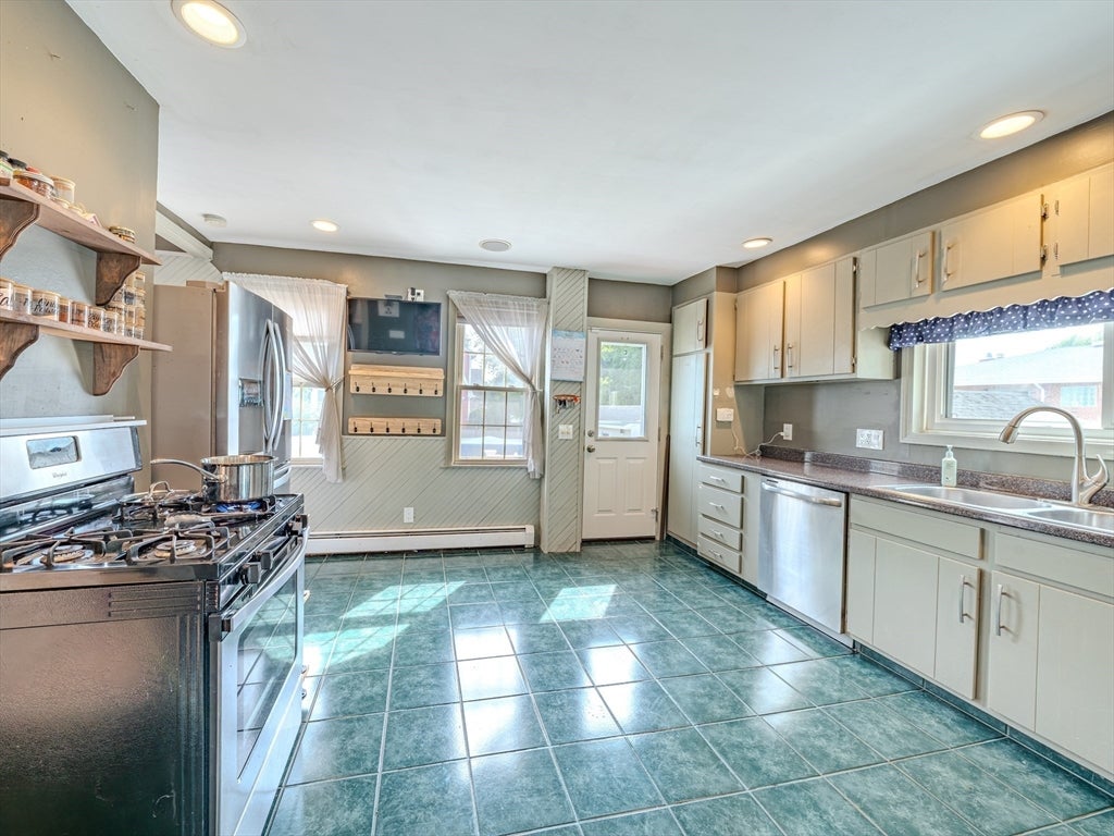 23 Henry St, Saugus, MA, 23 Henry St, Saugus, MA Photo #9
