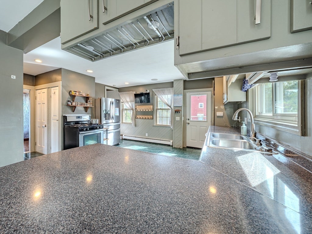 23 Henry St, Saugus, MA, 23 Henry St, Saugus, MA Photo #10