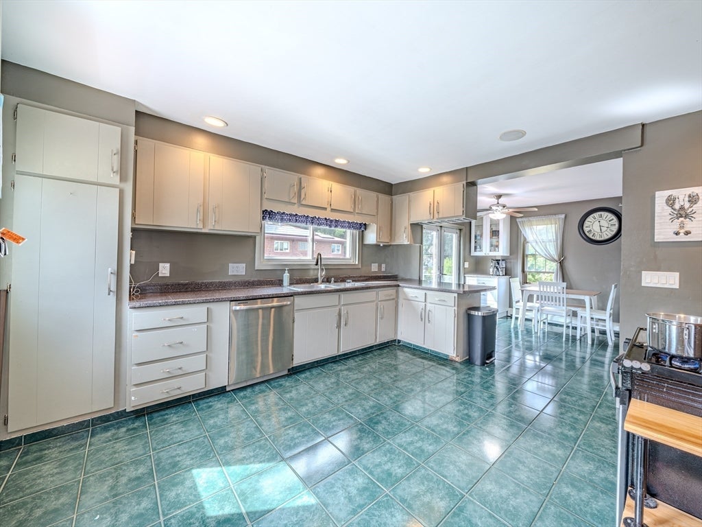 23 Henry St, Saugus, MA, 23 Henry St, Saugus, MA Photo #12