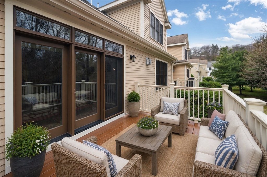 10 Graystone Cir 10