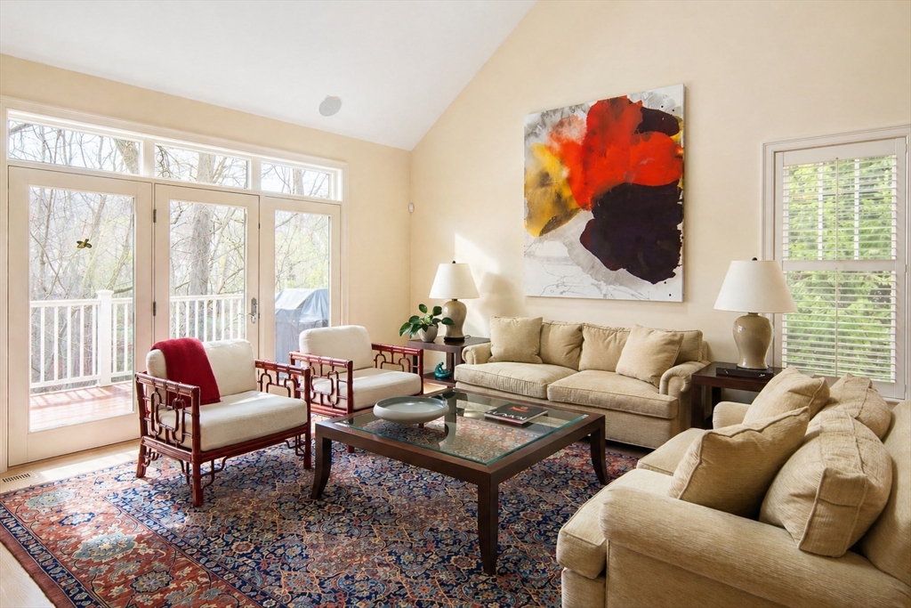 10 Graystone Cir 10