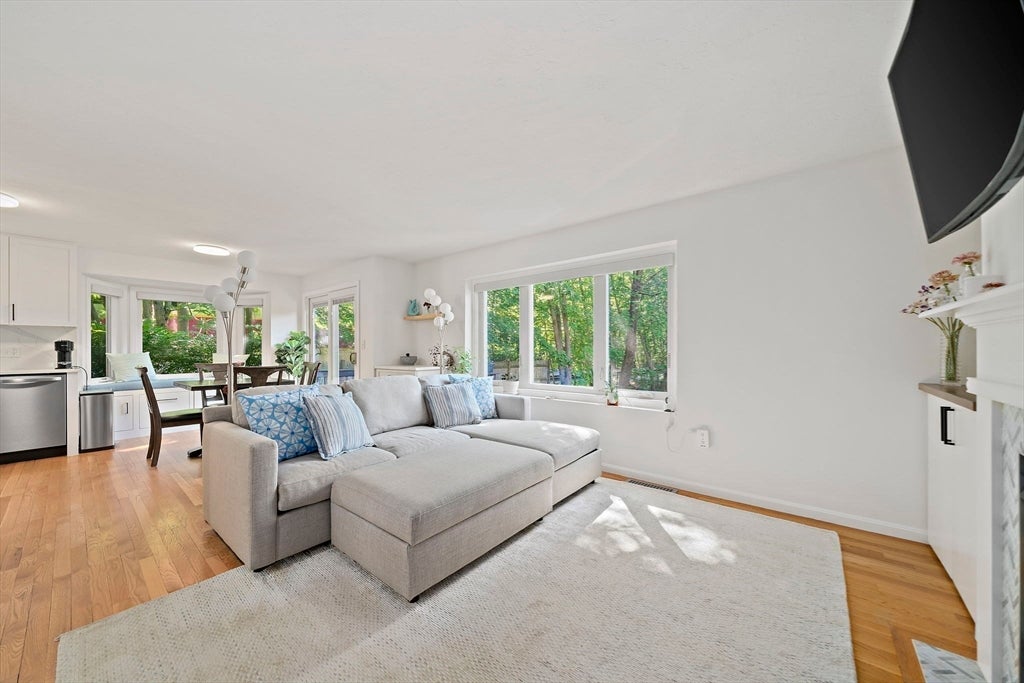 36 Maple St #36, Canton, MA, 36 Maple St #36, Canton, MA Photo #9