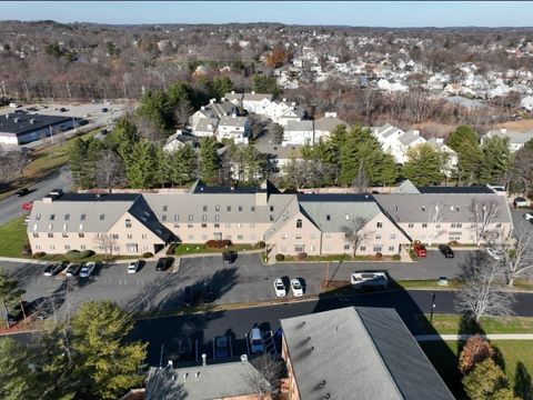 85 Constitution Ln 2A Danvers MA 01923