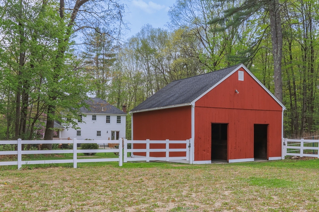 118 Lawrence St, Pepperell, MA Photo #6