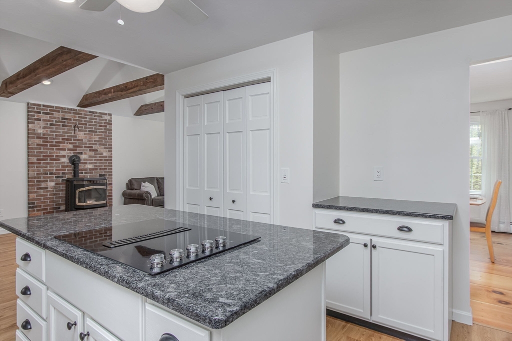 118 Lawrence St, Pepperell, MA Photo #16