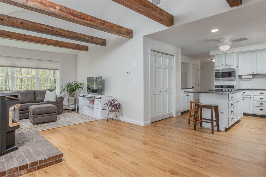 118 Lawrence St, Pepperell, MA Photo #19
