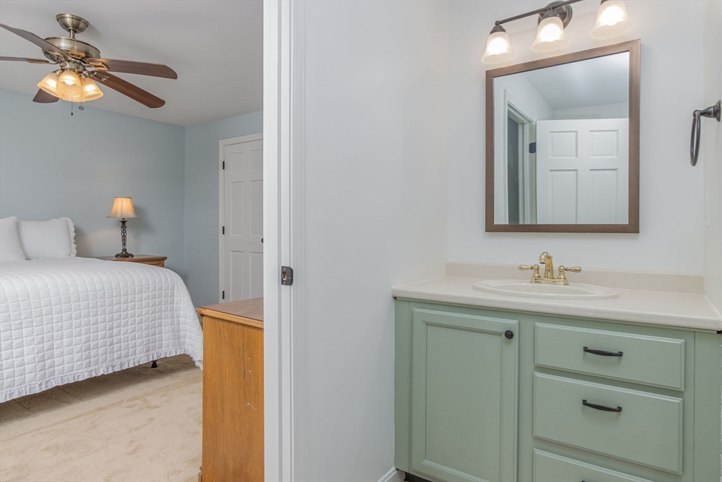 118 Lawrence St, Pepperell, MA Photo #27
