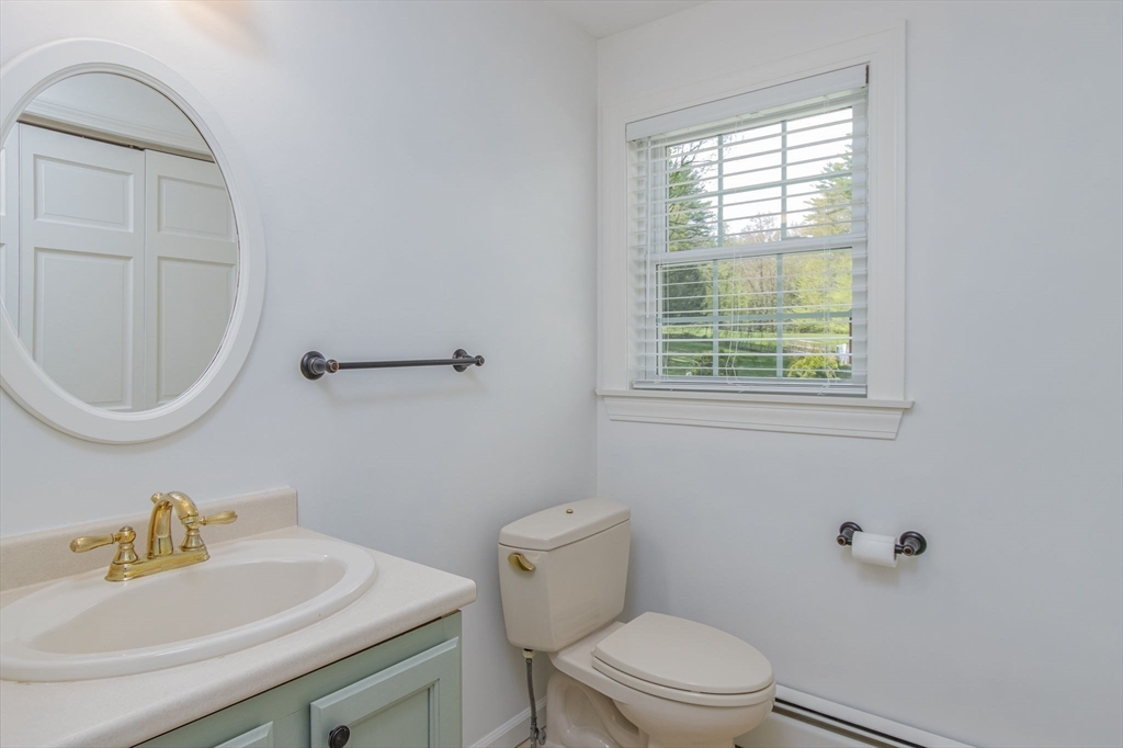 118 Lawrence St, Pepperell, MA Photo #22
