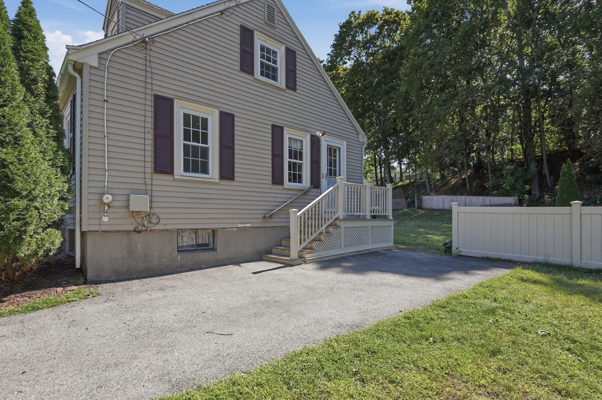 23 Mayflower Road, Woburn, MA, 23 Mayflower Road, Woburn, MA Photo #41
