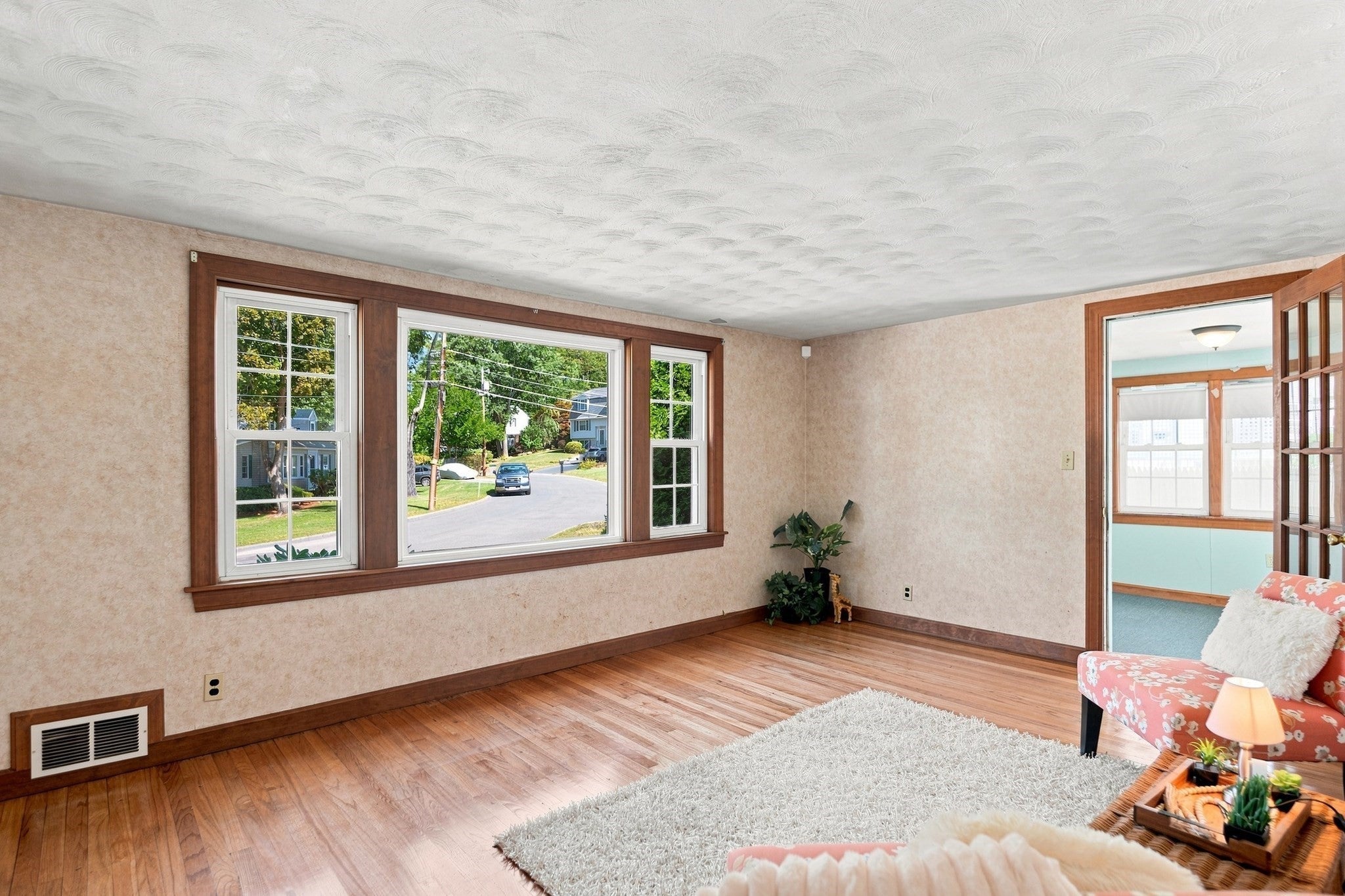 23 Mayflower Road, Woburn, MA, 23 Mayflower Road, Woburn, MA Photo #6