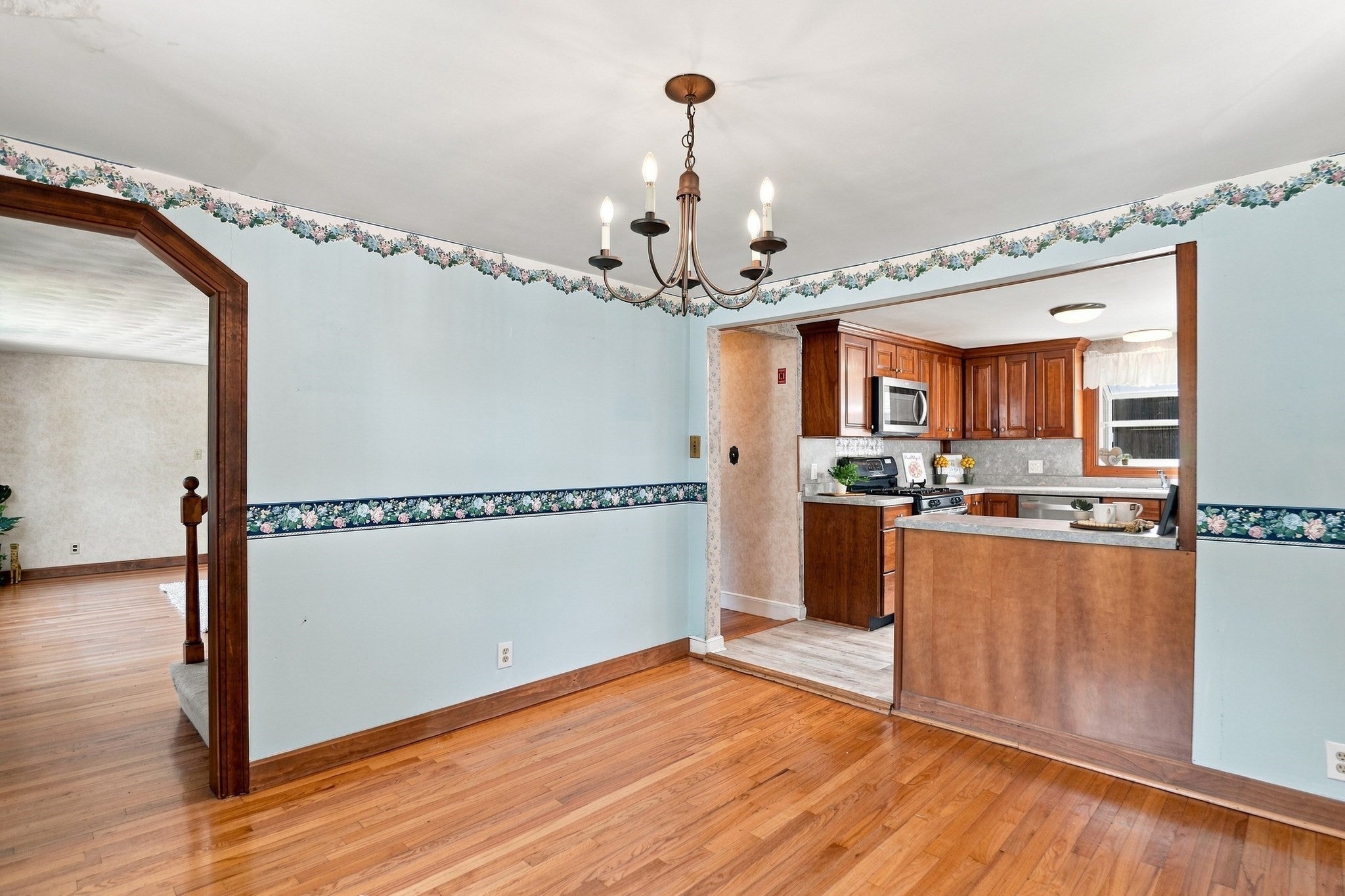 23 Mayflower Road, Woburn, MA, 23 Mayflower Road, Woburn, MA Photo #11