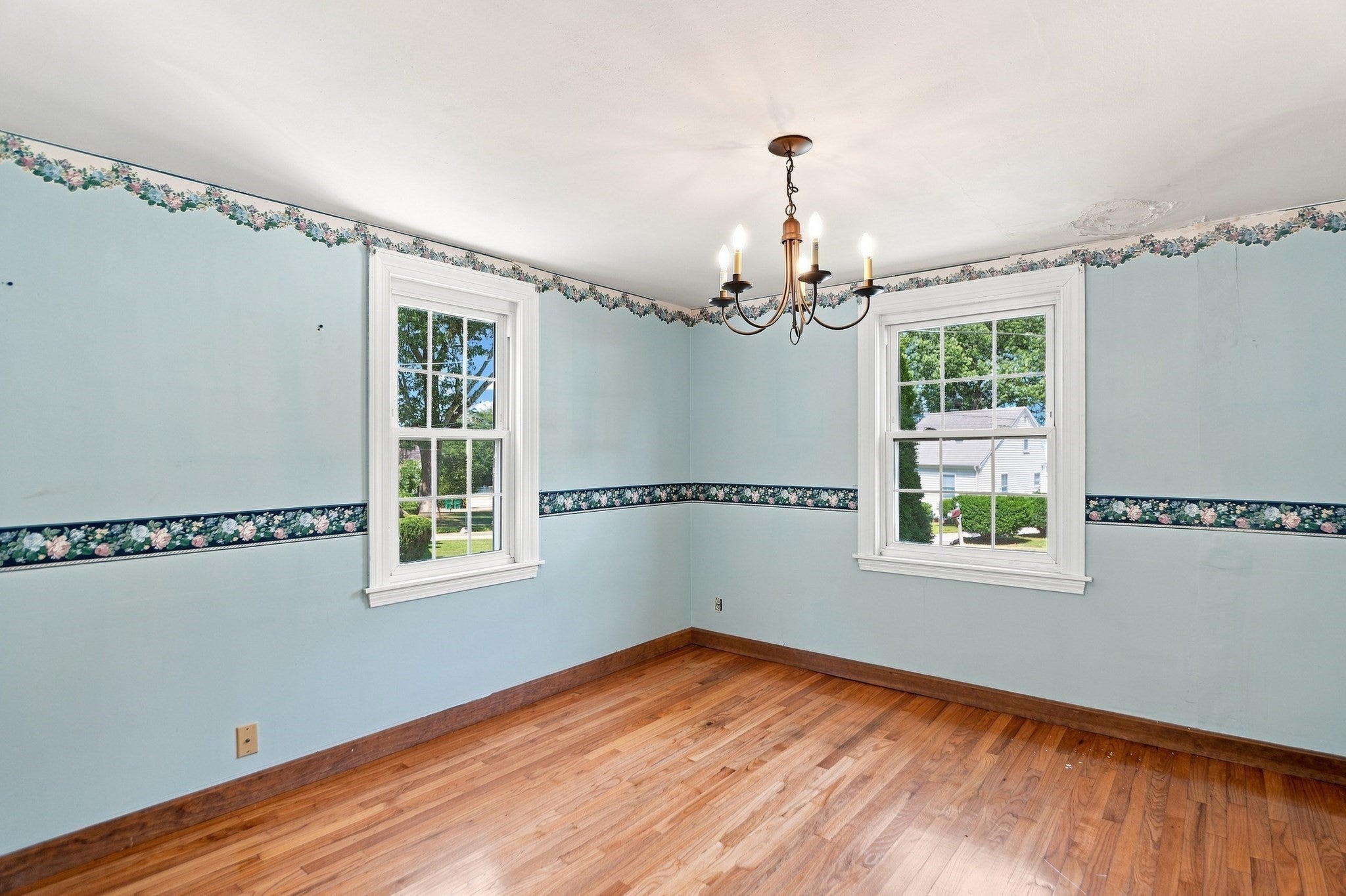 23 Mayflower Road, Woburn, MA, 23 Mayflower Road, Woburn, MA Photo #13