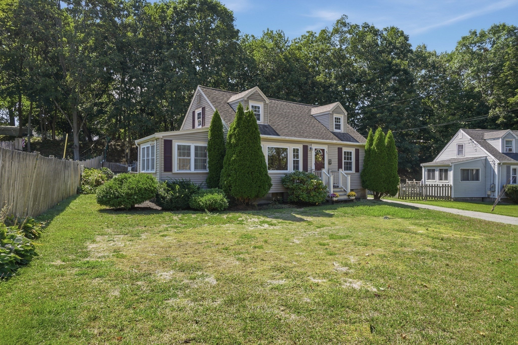 23 Mayflower Road, Woburn MA 01801