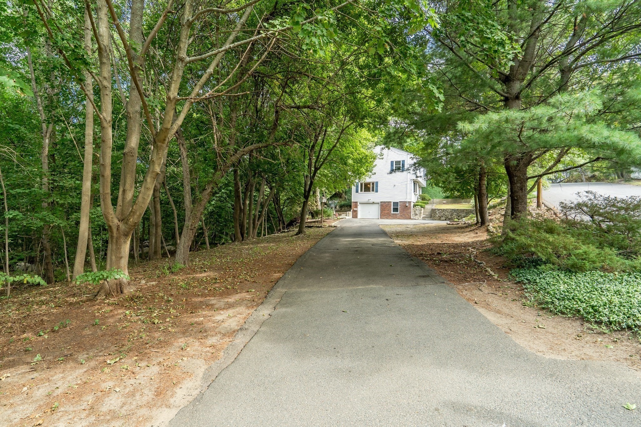 6 Longhill Road