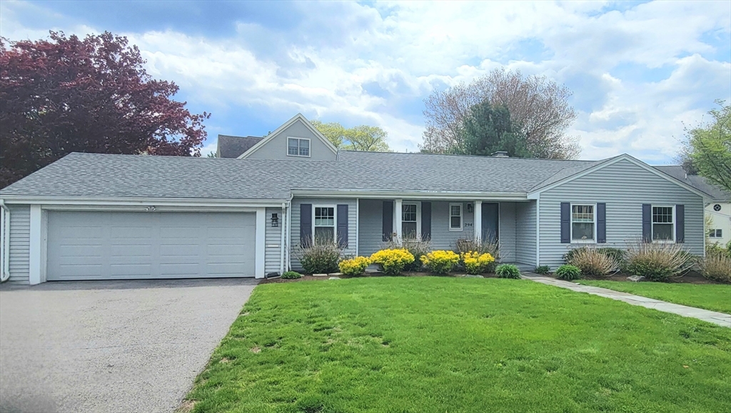294 Great Plain Ave
