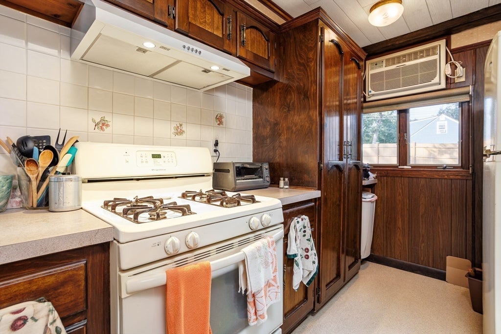 38 Woodland St, Methuen, MA, 38 Woodland St, Methuen, MA Photo #16