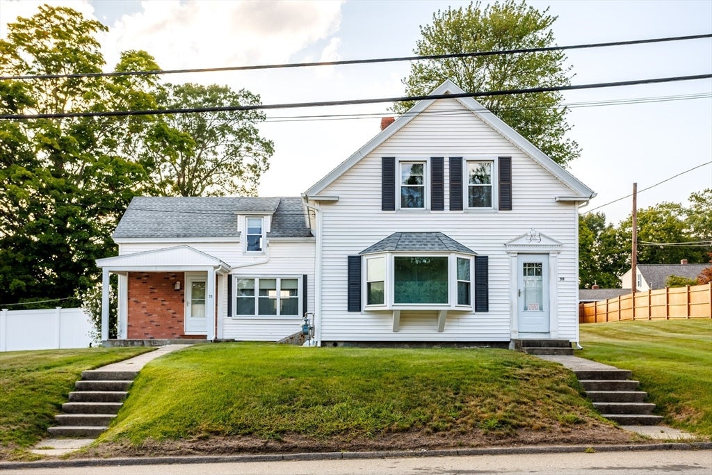 Photo of 38 Woodland St, Methuen, MA