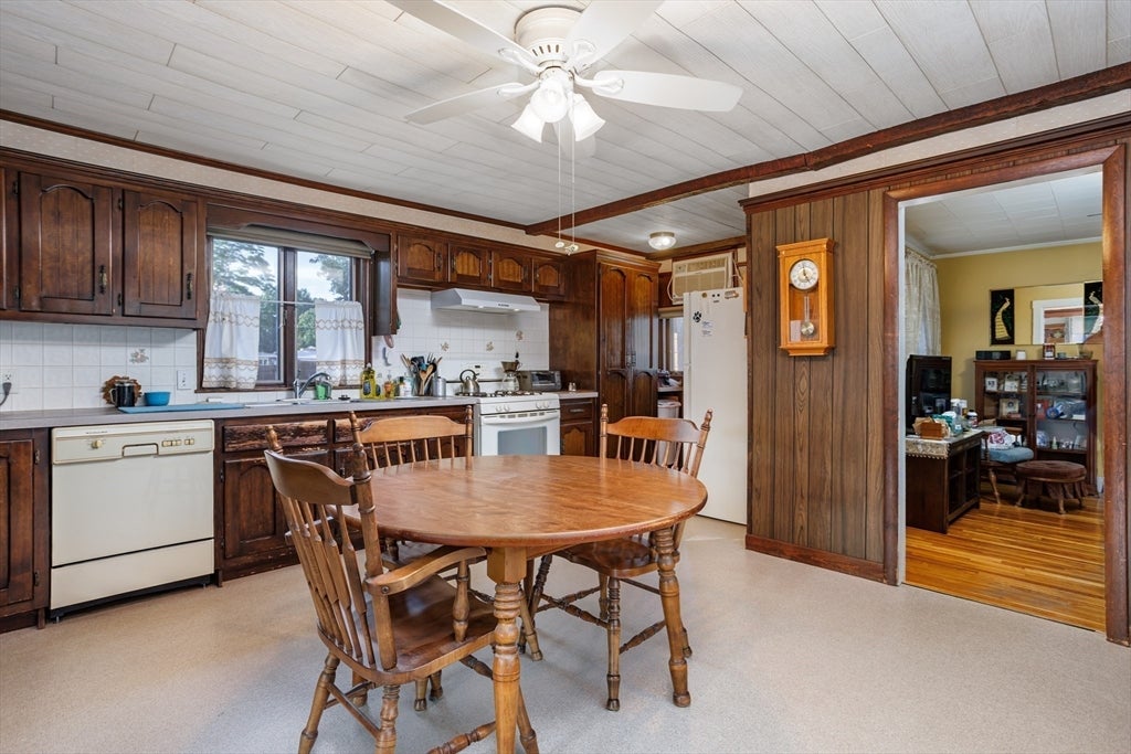 38 Woodland St, Methuen, MA, 38 Woodland St, Methuen, MA Photo #12