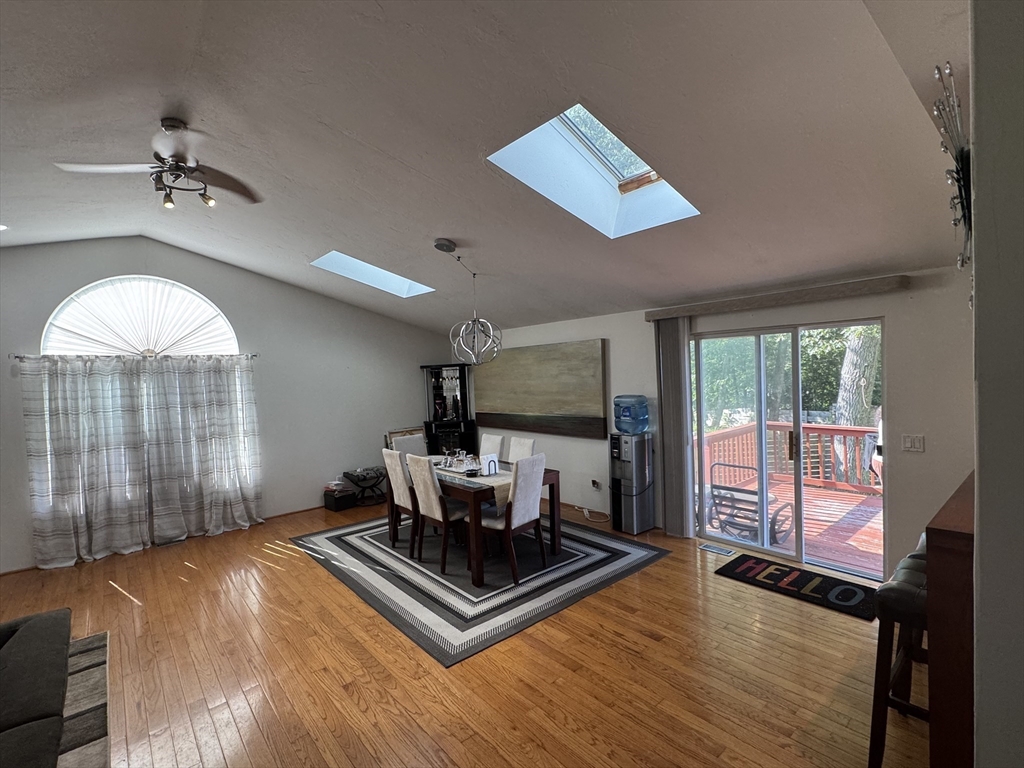 39 Scenic Ave