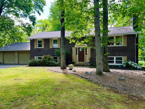 Photo of 866 Burts Pit Rd, Northampton, MA 01062 (MLS # 73527858)