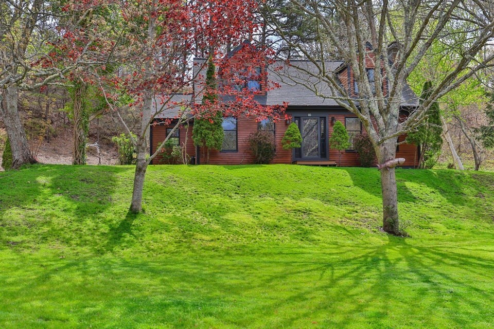 15 Glacier Drive