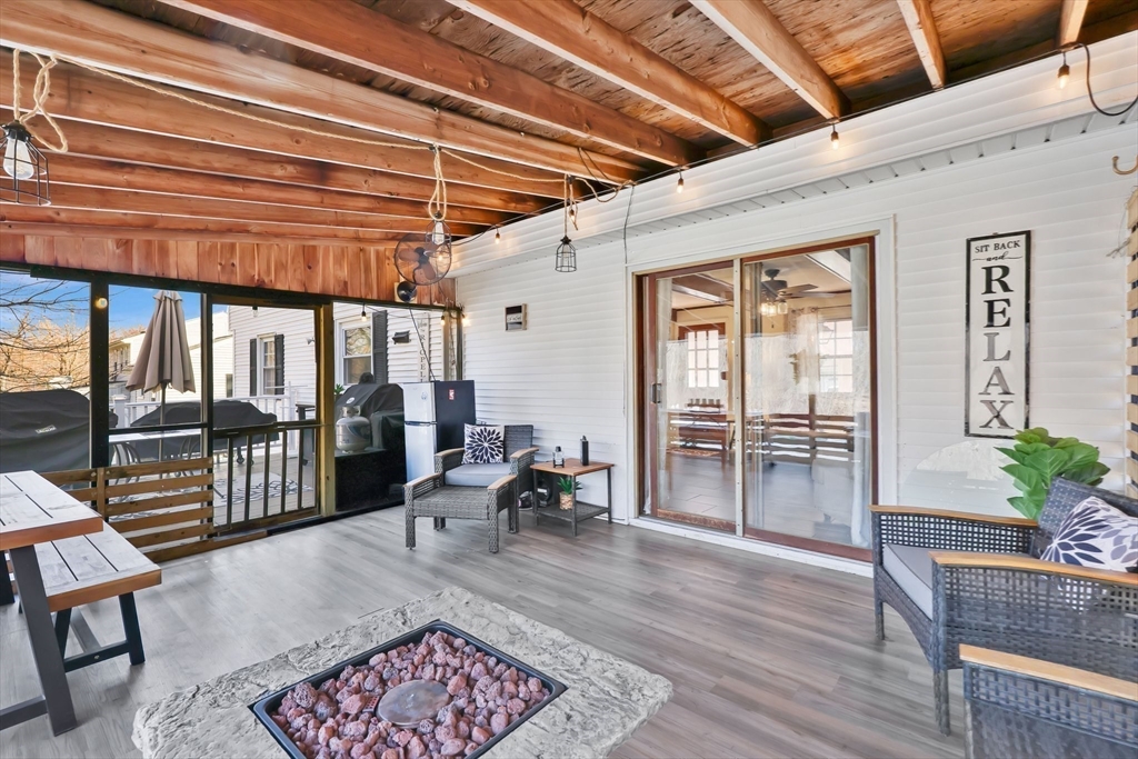 Wilbraham, Massachusetts 01095, United States, 4 Bedrooms Bedrooms, ,2 BathroomsBathrooms,Residential,Contingent,90948