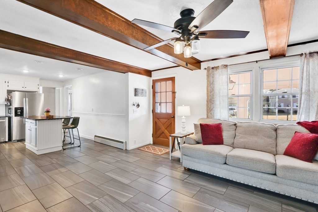 Wilbraham, Massachusetts 01095, United States, 4 Bedrooms Bedrooms, ,2 BathroomsBathrooms,Residential,Contingent,90948