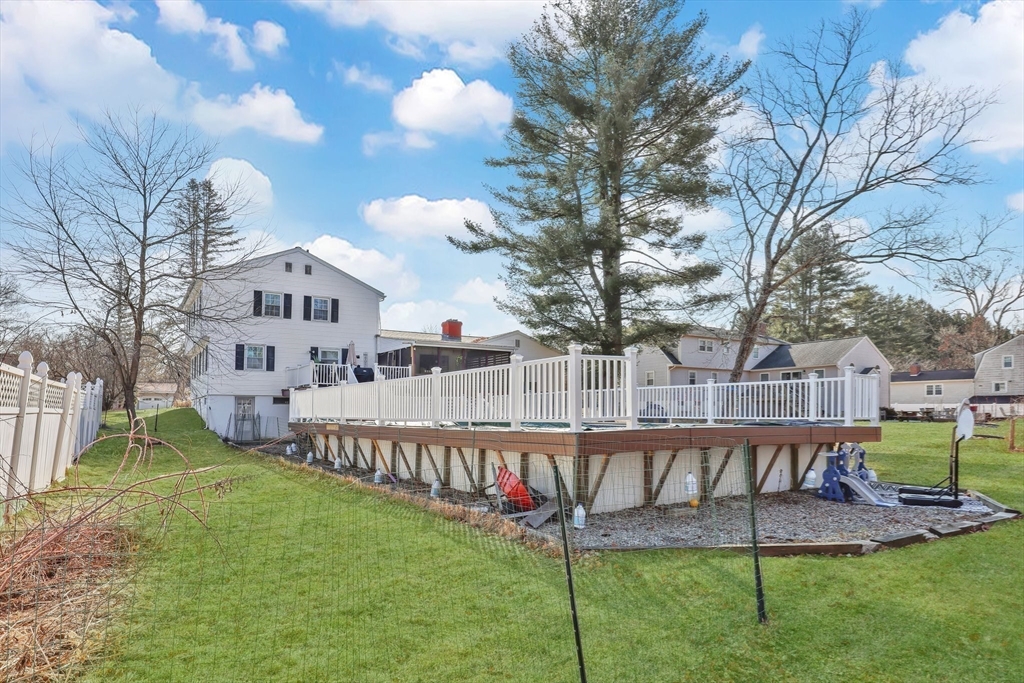 Wilbraham, Massachusetts 01095, United States, 4 Bedrooms Bedrooms, ,2 BathroomsBathrooms,Residential,Contingent,90948