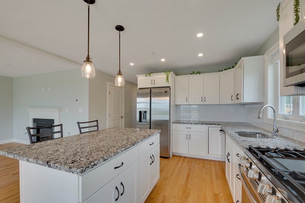 1202 Hazelwood Way #1202, Clinton, MA Photo #7