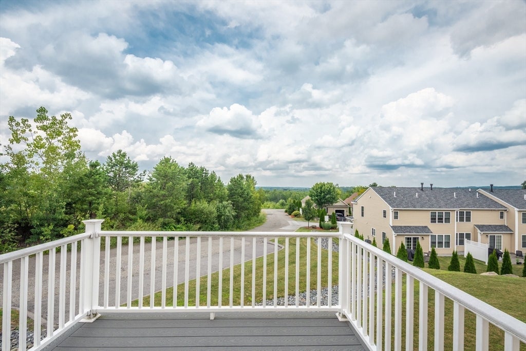 1202 Hazelwood Way #1202, Clinton, MA Photo #11