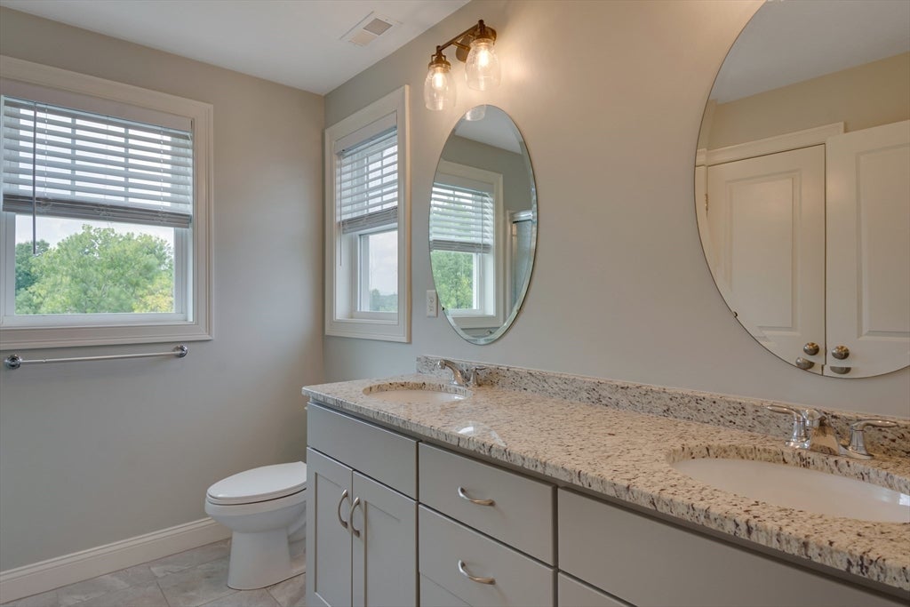 1202 Hazelwood Way #1202, Clinton, MA Photo #18