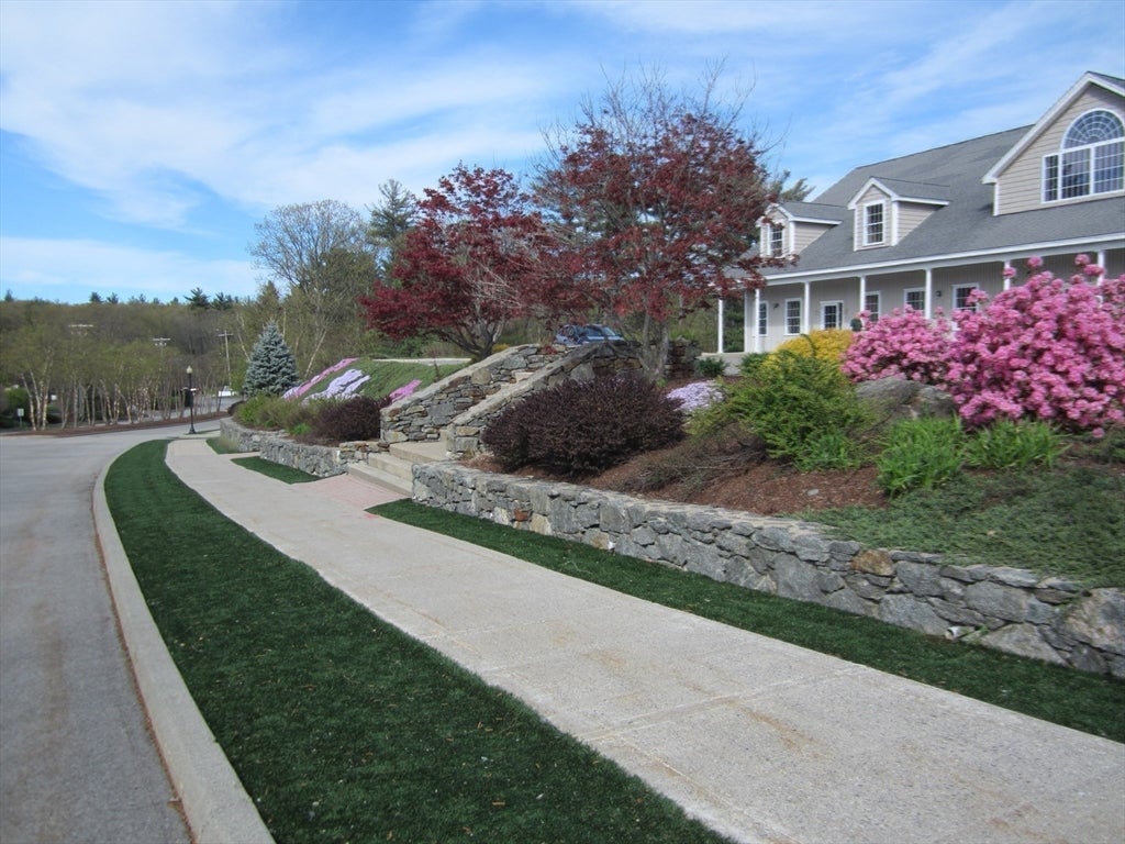 1202 Hazelwood Way #1202, Clinton, MA Photo #30