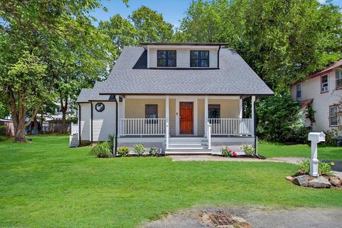 Photo of 11 Mason Ave, Billerica, MA 01862 (MLS # 73465068)