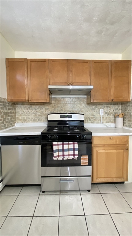 75 Plain St, Lowell, MA, 75 Plain St, Lowell, MA Photo #13