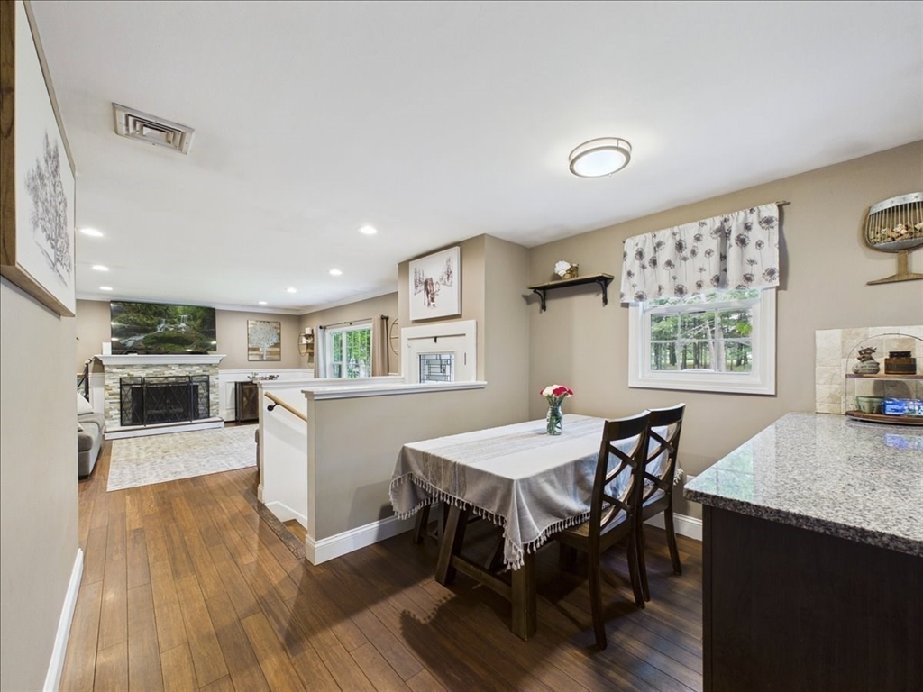 84 Seekell St