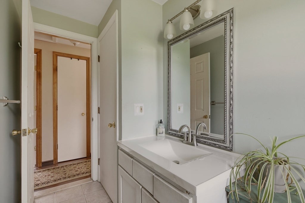 6 Musket Rd, Seekonk, MA, 6 Musket Rd, Seekonk, MA Photo #24
