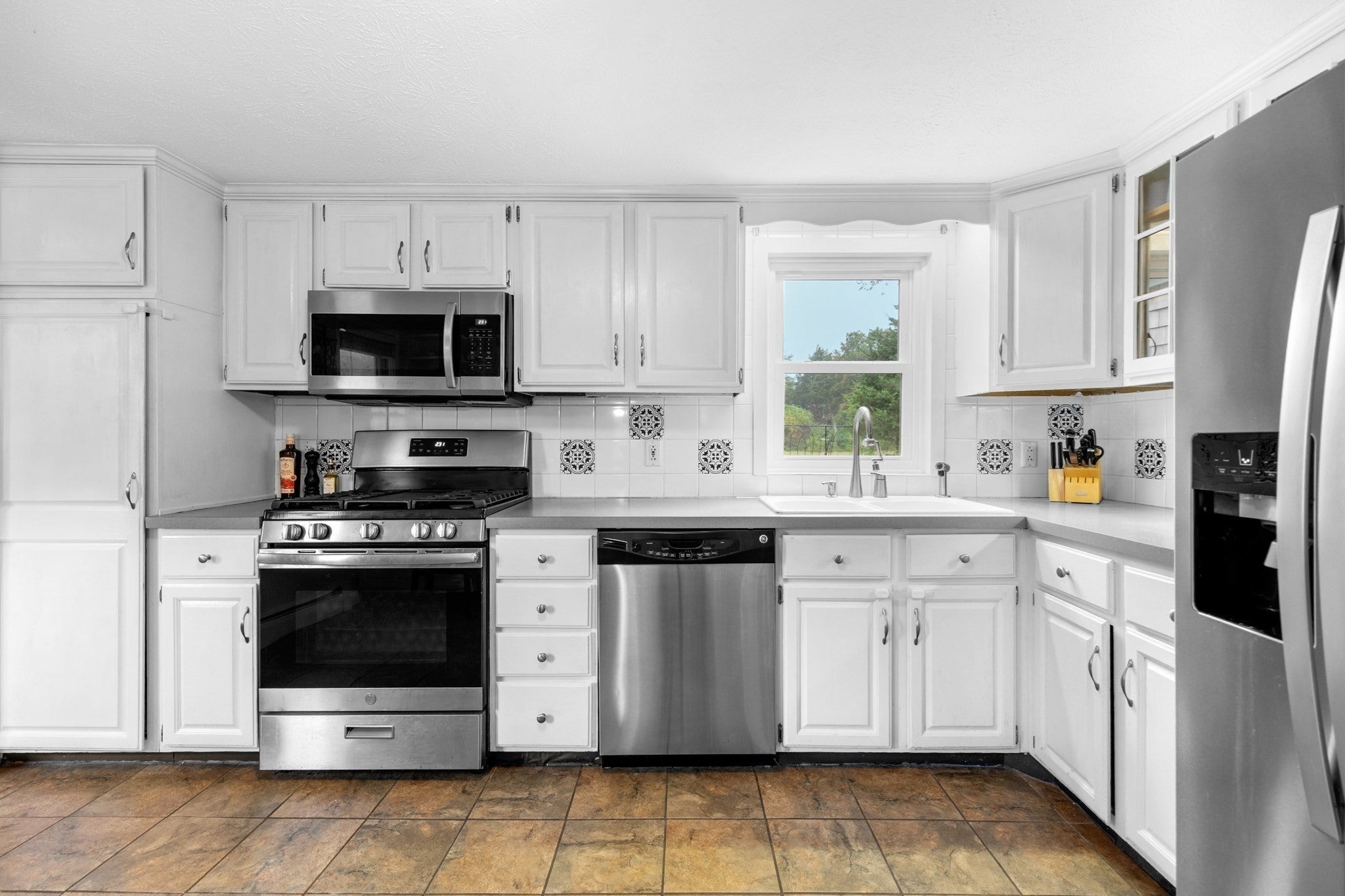11 Marshview Dr, Marshfield, MA Photo #12