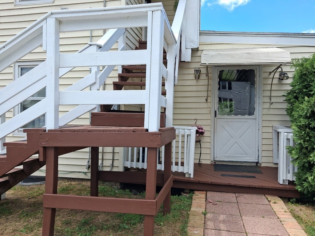 103 Sheridan St, Chicopee, MA, 103 Sheridan St, Chicopee, MA Photo #3