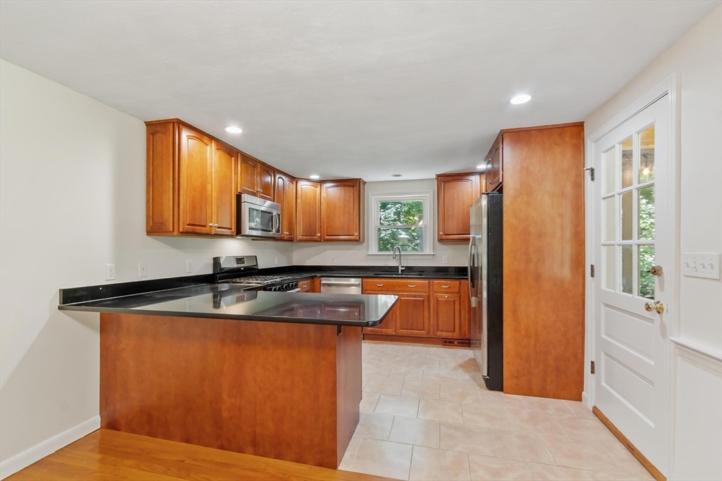 21 Cherokee Rd