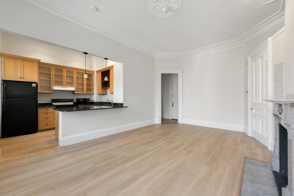 319 Commonwealth Ave 22
