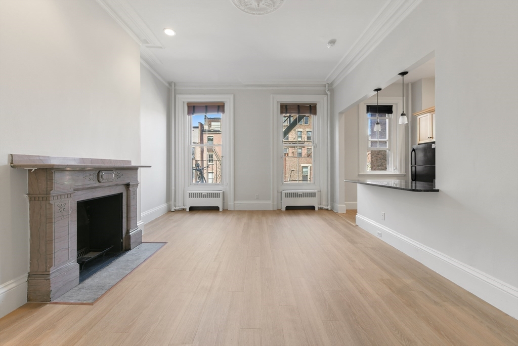 319 Commonwealth Ave 22