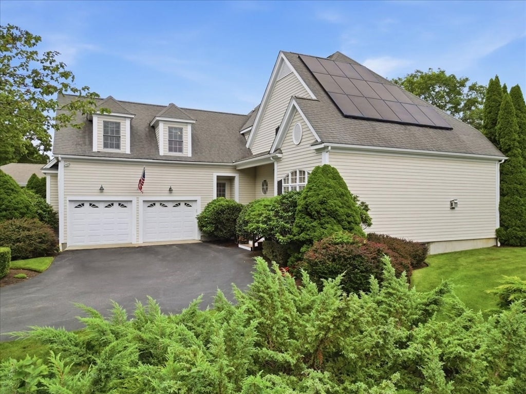 43 White Cliffs Drive
