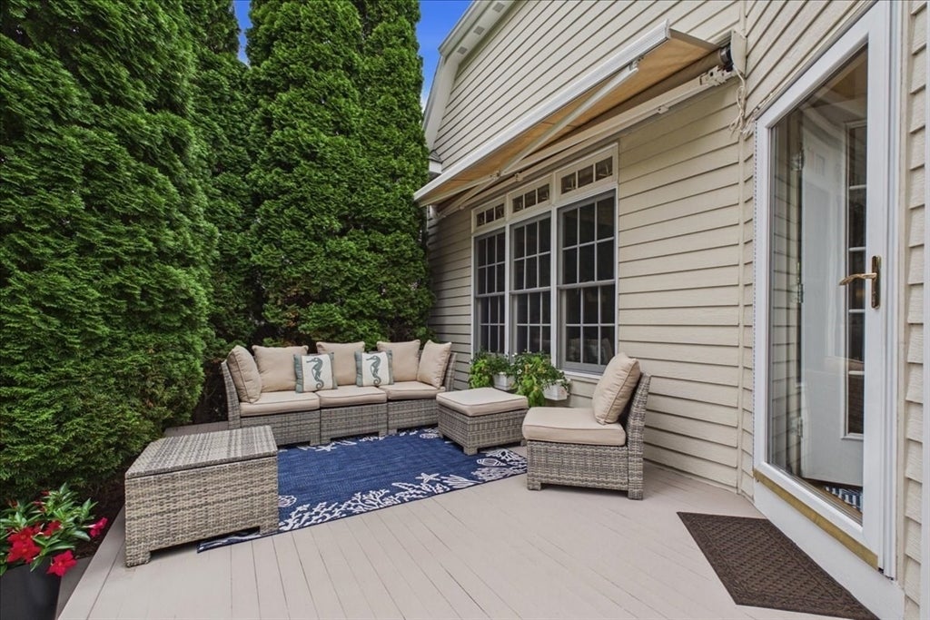 43 White Cliffs Drive